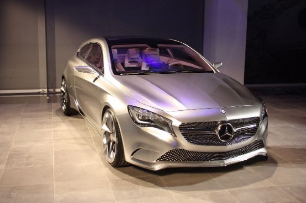 Ню Йорк 2011 - Mercedes-Benz Concept A