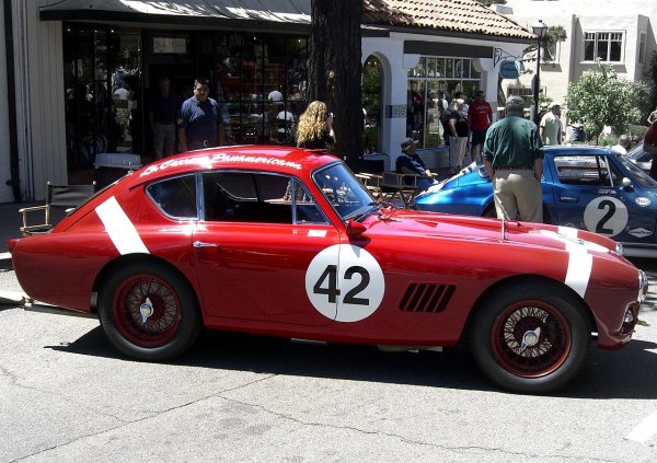 AC Ace със стария 6-цилиндов редови двигател от Bristol, подготвена за участие в Carrera Panamericana през 1957