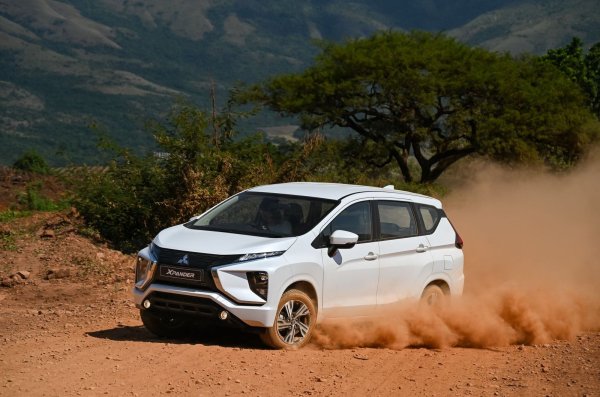 Този модел дебютира преди 5 години, но беше модернизиран през миналата година. Той е предназначен за пазара в Индонезия, където се продава заедно с клонинга си Nissan Livina и се радва на голям интерес най-вече заради просторния интериор с три реда седалки и огромен багажник. Сериозното му търсене принуди японската компания да удвои производството - от 5000 на 10 000 бройки на месец.
