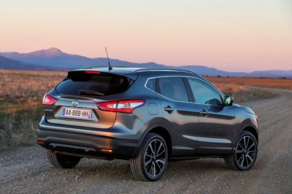 Сериозен фактор е и невнимателното и нередовно обслужване на автомобила. Това е характерно за по-бюджетни марки, но и за някои в средния клас, показват данните на TUV. Нередовното обслужване не позволява малките дефекти да се забележат и отстранят навреме, и те се превръщат в големи дефекти. 
Подобни проблеми в Германия се наблюдават при марки като Nissan, Renault, Mazda, Fiat. При сравнително популярната Mazda 6 още след третата година проблемите по окачването зачестяват до 4.4% над средното. При Nissan Qashqai са 9.5% над средното. Малко над обичайното са повредите при Renault Megane и Fiat 500. 
