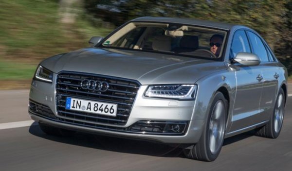 В по-високите пазарни сегменти се отделя повече внимание на обслужването, но въпреки това и при тях зачестяват проблемите с окачването. Популярната Серия 3 на BMW още след първия технически преглед (на третата година) показва над средното такива дефекти, а до 11-ата година разликата стига почти 5%. А BMW Серия 5 изненадващо за мнозина се класира на последно място сред всички 5-годишни автомобили по надеждност - почти изцяло заради повреди в амортисьорите. Audi A8 отчита със 7.5% повече от средното проблеми по окачването в сегмента 10-11-годишни автомобили. 
Според Юрген Волц от TUV SUD проблемът при тези модели не е от поддръжката, а от твърде сложните системи на окачването и, в същото време, от значително по-големия им среден пробег. При 5-годишните BMW Серия 5 е автомобилът с най-високия пробег изобщо, три пъти по-голям от този на лидера по надеждност. 
