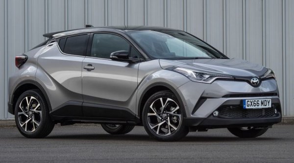 Хибридната гама на Toyota се оказа по-подготвена за новите тавани на вредните емисии и спадът при японците е под средното за пазара - 27.5% (при 230 000 регистрации).
