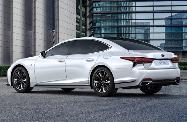 Оценка на Consumer Reports: 43/100

Предвиждане на Consumer Reports за надеждност: 1/5

Предвиждане на Consumer Reports за удовлетвореност на собствениците: 2/5

Цена за САЩ: 76 000 долара

Среден разход на гориво: 11,76 л/100 км
