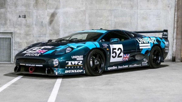 Колкото и да е странно, веднага след суперавтомобила от 90-те, застава друг от онези години - Jaguar XJ220C от 1993 г. от Льо Ман, един от най-значимите британски двуместни автомобили в историята. Това е състезателна версия, разработена от TWR (Tom Walkinshaw Racing), която участва два пъти в "24-те часа на Льо Ман". Шасито номер 003 (едно от трите произведени) бе продадено на търг на Artcurial в началото на 2020 година за 1,08 милиона евро. Двигателят е 3,5-литров V6  с туин турбо, с мощност от 500 до 700 коня, в зависимост от настройките. Класика от света на автомобилните състезания.