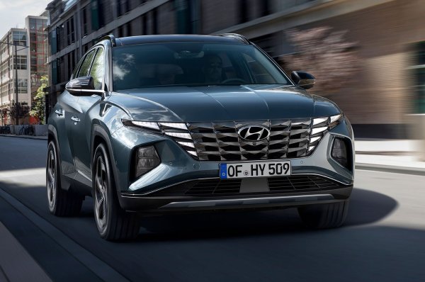 Новото поколение на корейския кросоувър е доста променено като визия спрямо настоящия модел, а освен това ще бъде и по-екологично. Първоначално ще се предлага с 1,6-литров двигател с мека хибридна технология и мощност от 150 или 184 к.с. По-късно се очаква и плъгин хибрид.