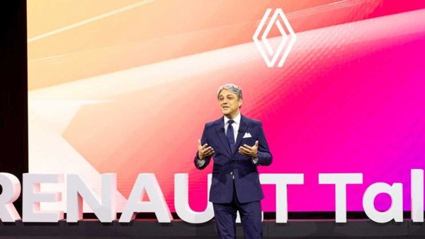 Дори тези, които като Renault пишат историята на електрическите автомобили, показват известно колебание, въпреки факта, че дългоочакваното Renault 5 e близо до поява, като ще бъде последвано от други два модела (R4 и Twingo) през по-достъпните сегменти на пазара. Изпълнителният директор Лука Де Мео признава, че пълната електрификация може да не настъпи до 2030 г., както е обявено, и може би дори не до 2035 г. (с изключение на европейските разпоредби).