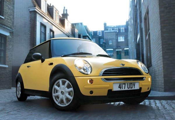 Това беше опасно предизвикателство – заменете най-продаваната британска кола за всички времена, кола, която беше част от националната култура и кола, чиито производители многократно не успяха да заменят. Германските пари, мотивация и прагматизъм доведоха до появата на нов автомобил, на който мнозина предричаха огромен провал.