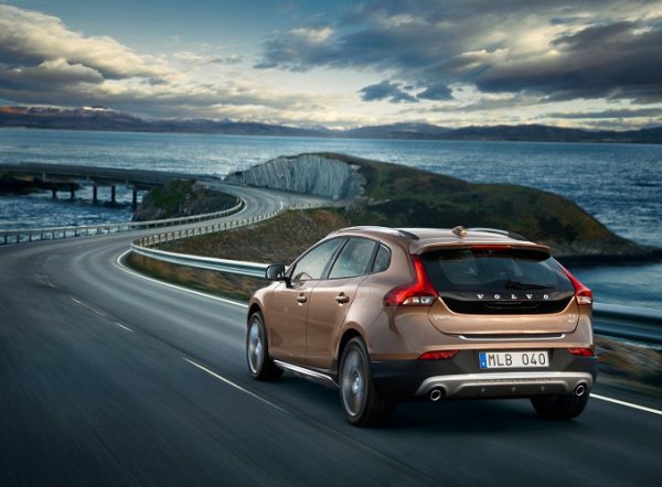 V40 Cross Country