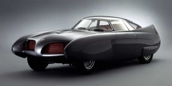 Този автомобил, чиято форма наподобява крила на прилеп, е поръчан от Alfa Romeo на ателието Bertone през 1953 година. Идеята е това да бъда кола с възможно най-нисък коефициент на съпротивление. Проектът постигна успех, тъй като BAT има коефициент на съпротивление от 0,19 и може да развие 200 км/ч.