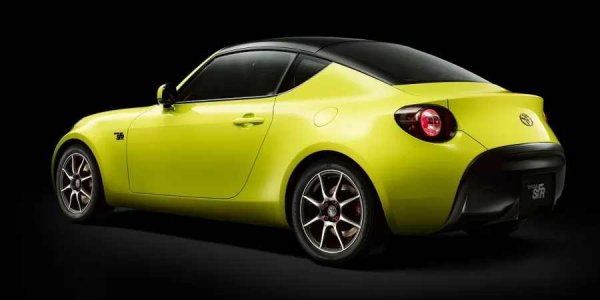 Симпатичните 15-инчови джанти само засилват визуалната харизма и мнозина се надяваха, че компактното купе ще влезе в производство. Уви, минаха години от представянето, а Toyota не дава никакви сигнали за евентуалното качване на концепцията на поточната линия.
