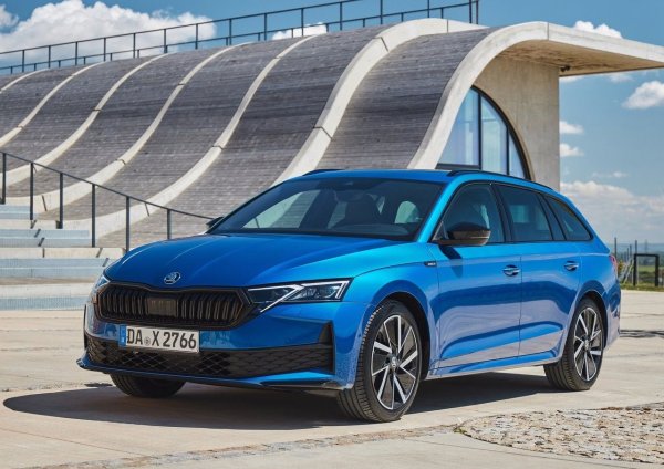 &bdquo;Сестра&ldquo; на Seat Leon ST, с която споделя и гамата двигатели, Skoda Octavia Wagon е една от най-продаваните станции в цяла Европа. Силата му е практичност, постигната с много отделения за съхранение и малки аксесоари, които улесняват живота на борда.