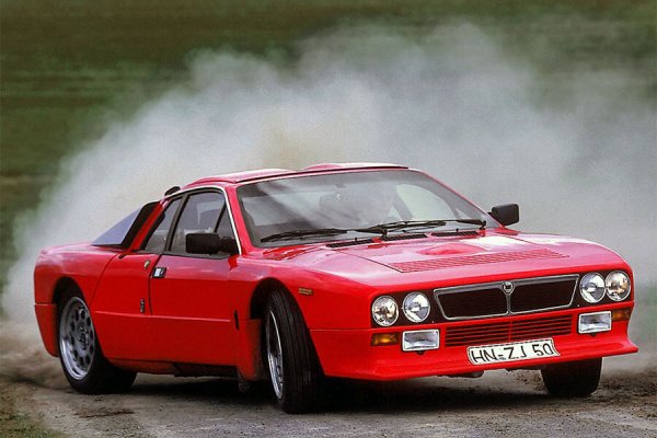 По-съвременната състезателна история на Lancia започва през 1965, когато частният отбор High Fidelity Squadra Corse започва да използва Lancia Fulvia. Партньорството постепенно се задълбочава и през 1969 HF е вече официалният заводски отбор. Той печели предшественика на бъдещия Световен рали шампионат през 1972, след това доминира със сензационната Lancia Stratos (световни титли през 1974, 1975 и 1976). След това идва ред на също толкова успешната Lancia 037 (на снимката). И накрая, през 1985, идва ред на чудовищната Lancia Delta S4. 
