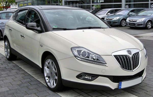 Името Delta е възродено от тогавашния шеф на Fiat Серджо Маркионе през 2006 с eдин концепт, а серийната кола - Tipo 844 - е представена на автосалона в Женева през 2008. На практика това е Fiat Bravo с променен интериор и екстериорен дизайн. Правят се даже опити колата да се продава в Америка, под марката на междувременно придобития Chrysler. Резултатите обаче са плачевни и през 2014 се решава моделът да не се подновява. 
