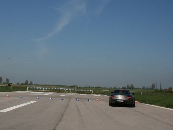 "ОЧАРОВАНИЕ БЕЗ КРАЙ" - ексклузивното роудшоу Mercedes-Benz Star Experience