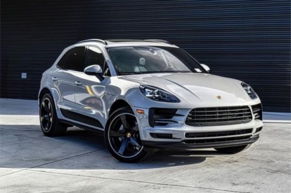 Германският производители Porsche пусна първото поколение на Macan – компактен луксозен SUV с 5 врати, през 2015 година. Той споделя една платформа с Audi Q5, така че електрическа версия вероятно също ще има някои прилики с този модел. Това ще бъде първият електрически SUV на Porsche, като ще използва платформа на Volkswagen и електромоторите на Taycan.