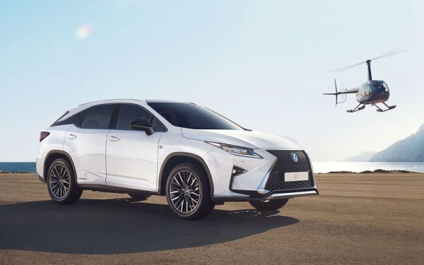 Най-надеждният кросоувър на старо в Англия е четвъртото поколение на Lexus RX, като неговият показател е рекорден за класацията - 96%. Основният проблем е в боята и лака върху нея, като от това се оплакват 25% от собствениците на автомобила. Този пропуск обаче е простен на модела, тъй като строгите екологични стандарти не позволяват използването на старите методи за боядисване на автомобилите.