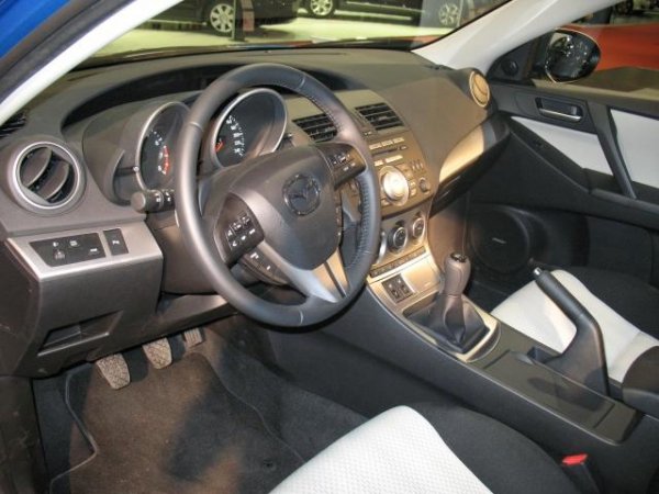 Mazda3 Sport / Автомобилен салон София 2009