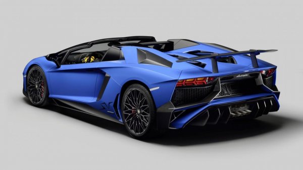 Lamborghini Aventador SV Roadster