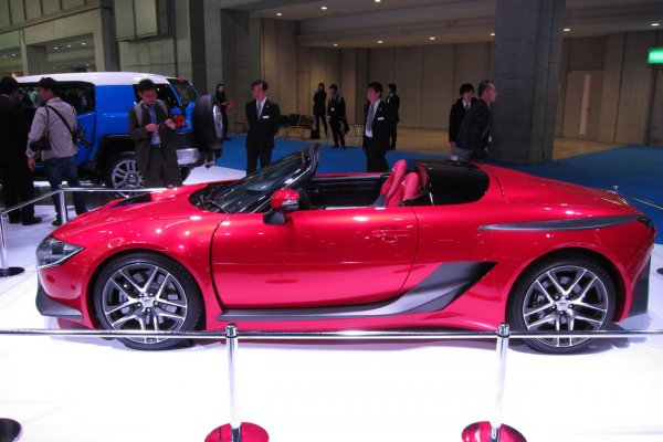 Toyota GRMN SPORTS HYBRID Concept II - хибрид с AWD задвижване и 300 к.с., който е създаден в чест на Хирому Нарусе