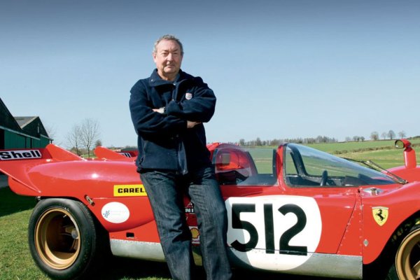 "Отраснал съм в автомобилно семейство. Татко обичаше колите и ме обучи на висшето изкуство как да поддържаш Austin 7 в движение"
Ник Мейсън, барабанистът на Pink Floyd и един от най-забележителните колекционери на класически автомобили ("Имам около 40 коли, и 25-30 от  тях вероятно бихте нарекли сериозни")
