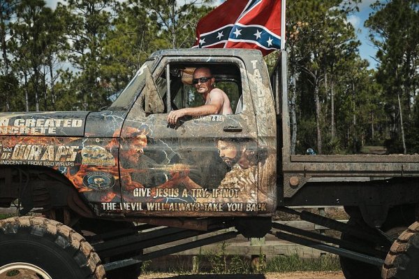 "Дай на Исус шанс, а ако не стане, Дяволът винаги ще те вземе обратно"