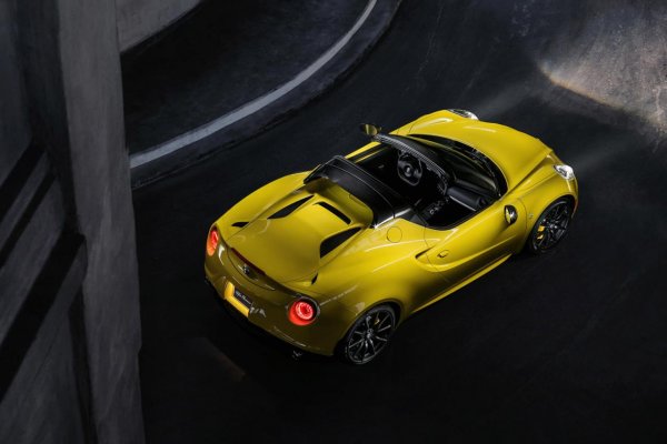 Alfa Romeo 4C Spider 