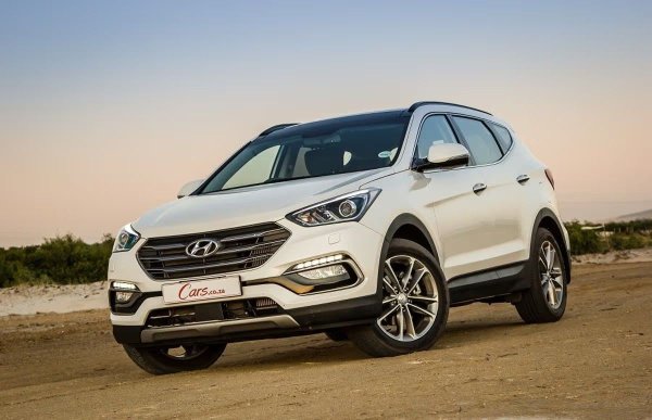 Причина за оценката: един от най-издръжливите семейни SUV-та по пътищата.

Предимства: двигателен ресурс 400 000-500 000 км; надеждно задвижване на всички колела; сравнително евтина поддръжка.

Слабости: понякога има слаби дюзи; консумацията е по-висока от тази на конкурентите (7.5-8 л/100 км).

Оценки от експерти: Платформата се препоръчва активно от европейските таксиметрови услуги заради своята издръжливост.
