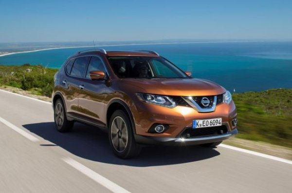 Причината за оценката: един от най-надеждните дизелови двигатели на алианса Renault-Nissan.

Предимства: двигателят M9R изкарва 450 000-550 000 км; прост и евтин за ремонт дизайн; добре понася гориво с по-ниско качество.

Слабости: не най-добрата динамика; посредствена шумоизолация.
