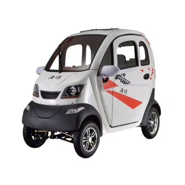 Компактният китайски електрически автомобил Flistar FSC-LT тежи само 230 кг, а товароносимостта му е 150 кг. Той е в състояние да развие максимална скорост от 38 км/ч и има пробег от 60 км. Оборудван е с дискови спирачки на всички колела.
