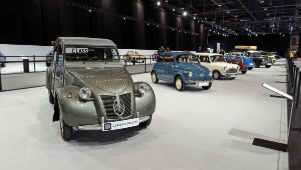 Ето и в телеграфен стил още няколко автомобила, които ни хванаха погледите в залите на Палекспо в Женева. 