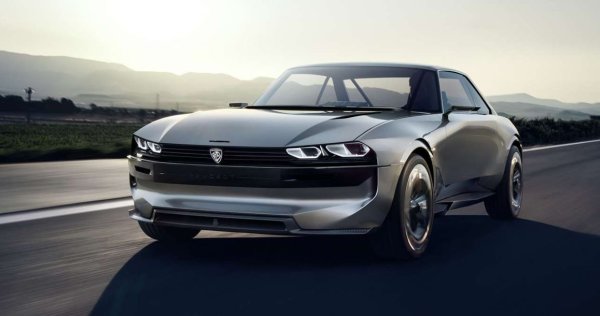 Автомобилният свят изпадна в шок, когато Peugeot e-Legend беше представен. Той видя бял сват малко преди автомобилното изложение в Париж през 2018 г., отдавайки почит на 504 Coupe, което беше показано в Женева през 1959 г., красавица в стил Pininfarina, която е също толкова зашеметяваща днес, колкото и тогава.

Но концепцията се върна назад, докато гледа напред, с електрическо задвижване, задвижвани от мотор врати без колони, зашеметяващо цифрово табло, малък волан и най-ярките тюркоазени седалки, покрити с филц, които някога сме виждали. 

Освен това има вид на muscle car и тези възхитително тънки А-колони по никакъв начин не биха били законни днес, но, честно казано, това няма значение. Това може да е най-желаният концептуален автомобил Peugeot, създаван някога от компанията.
