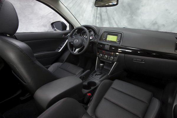 <p>Wards Auto подреди 10-те най-добри автомобилни интериора за 2012 година <br /><br />Mazda CX-5</p>