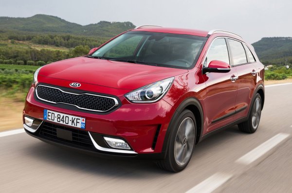 Факт е, че електрическото Niro има по-голям смисъл в реалния свят от този хибрид, но пък разход от 4,68 л/100 км в реални условия няма как да бъде пренебрегнат. Разликата в цената между двата варианта също не е за подценяване.