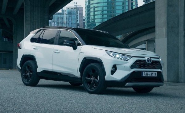 Последният RAV4 е много приятен за шофиране, ако не обръщате внимание на бавната му система за развление. Освен, че може да се похвали с висока надеждност, този SUV постига разход в града от под 3 л/100 км, което е забележително за кола с подобни размери. 