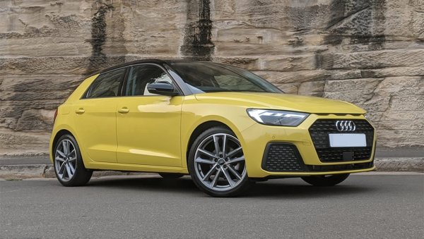 Посредствен резултат за най-компактния модел на Audi - 67.8 децибела на гладък асфалт, 74.8 на грапав и 71.3 средно. 
