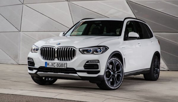 21. Genesis G70 2.0T Sport - 68.7 децибела средно
20. Genesis G70 3.3T Ultimate Sport - 68.3
19. Peugeot 508 - 68.35
18. BMW 3 Series M340i - 67.6
17. Mazda 3 G25 Astina - 67.85
16. Toyota RAV4 Cruiser Hybrid AWD - 67.6
15. Аudi Q3 35 TFSI Launch Edition - 67.45
14. Nissan Leaf - 67.15
13. Peugeot 508 комби - 67.45
12. BMW X5 40i - 67.05