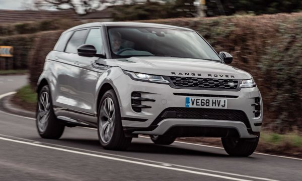 Британският кросоувър постига 63.2 децибела на хубавия асфалт, 70.2 на грапавия и 66.7 средно. 
