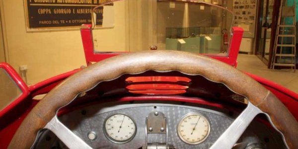 Такава е била гледката пред Нуволари през 30-те години на XX век. 