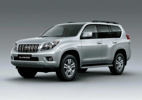 Двигателят 1GR-FE 4.0 заслужено се счита за един от най-надеждните в гамата на компанията. Пуснат на пазара през 2002 година, този бензинов V6 с атмосферно пълнене се произвежда не само в Япония, но и в САЩ.

От 2010 година дизайнът е модернизиран - вместо гумен маркуч в системата за подаване на масло към фазовите регулатори, започна да се монтира алуминиева тръба. При правилна поддръжка двигателят може да измине над 400 000 км. Важно е да се поддържа охладителната система чиста и дроселовата клапа да се почиства на всеки 70 000 км.
