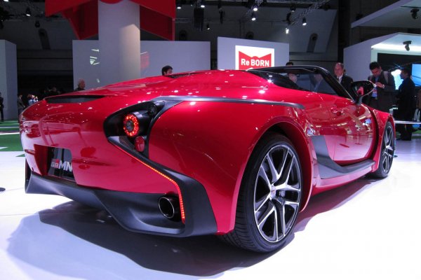 Toyota GRMN SPORTS HYBRID Concept II - хибрид с AWD задвижване и 300 к.с., който е създаден в чест на Хирому Нарусе