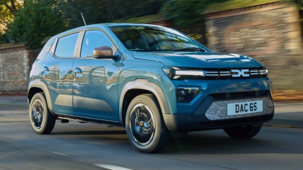 Почти 64% спад за "румънския" модел, който всъщност се прави в Китай. През 2023 Spring бе най-продаваният нов електромобил на българския пазар, но причината за това бе преди всичко една голяма корпоративна сделка за 200 коли с компания за коли под наем. Ако не броим нея, резултатът на Spring е на практика идентичен с миналогодишния. 
