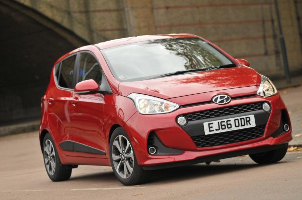 Подобно на по-големия си брат, Hyundai i10 е надеждна употребявана кола. Само 9% от собствениците са имали проблеми през последните 12 месеца, като най-често срещаните оплаквания са от скоростната кутия и електрическите системи. Всички ремонти са направени в рамките на един ден.