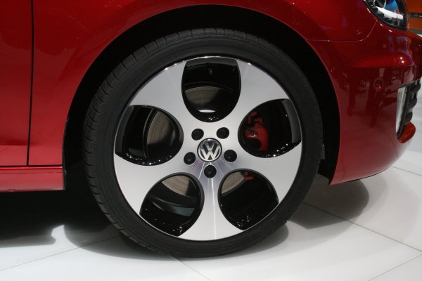 Женева 2012 / Volkswagen Golf GTI Cabriolet 