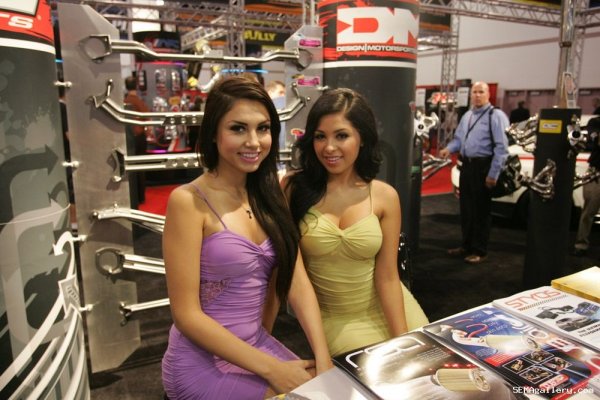 Момичетата на SEMA 2008