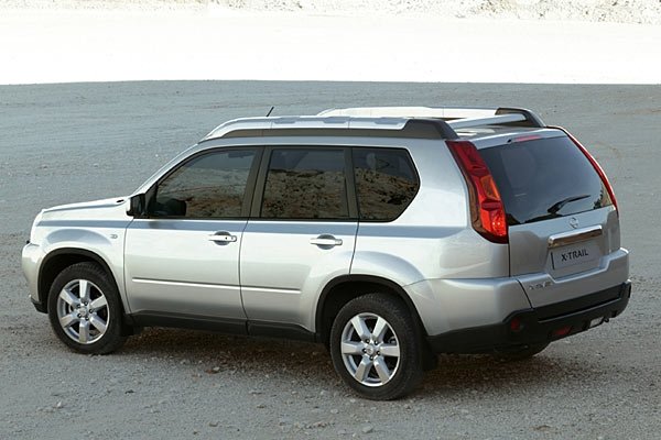 Nissan X-TRAIL version 2.0 (2007)