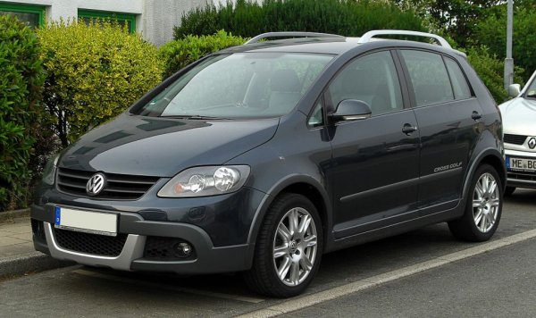 Миниванът на платформата на Golf се сглобява в различен завод и традиционно се представя по-добре от братовчед си, но тук са съвсем близки. 16.4 коефициент при среден пробег от 109 000 км. 
