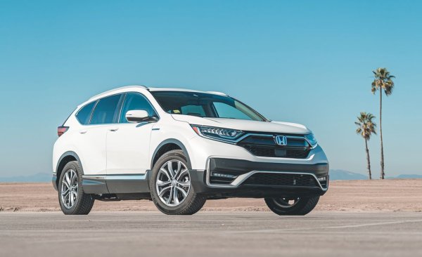 Honda и Toyota от десетилетия водят битка за титлата "най-продаван SUV в Америка" - и през 2022 Honda я губи. Продажбите на CR-V са с цели 38% под тези от миналата година, може би защото всички изчакват пазарния дебют на новото поколение на модела. 
