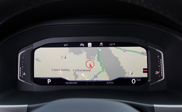 Системата за глобално позициониране GPS е пусната през 70-те години на 20 век, първоначално с военни и изследователски цели, включително и в космоса. В наши дни всеки смартфон има навигационен модул, като може да използва куп платени или безплатни приложения за навигация. 

Освен GPS, който е американска разработка, сега се използват и сателитите на руската система ГЛОНАСС, както и на китайската BeiDou. Все повече мобилни устройства "хващат" сигнали и от трите системи, което прави навигирането все по-прецизно.