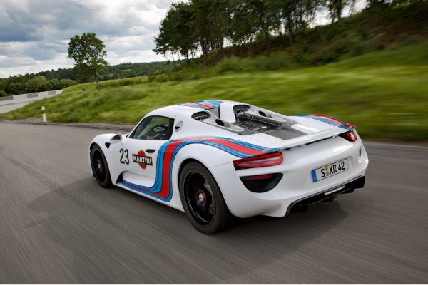 918 Spyder е бъдещият суперхибрид на Porsche