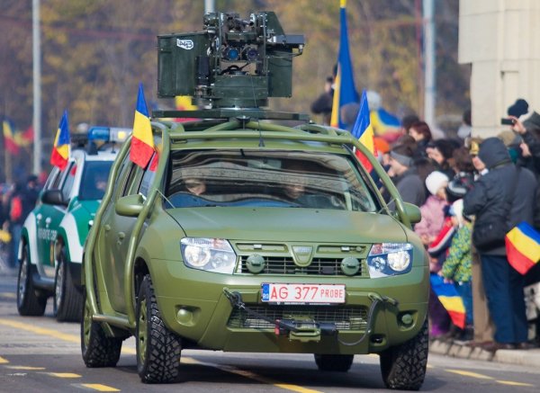 Специални версии на Dacia Duster, преназначени за армията, полицията, пожарната, жандармерията.